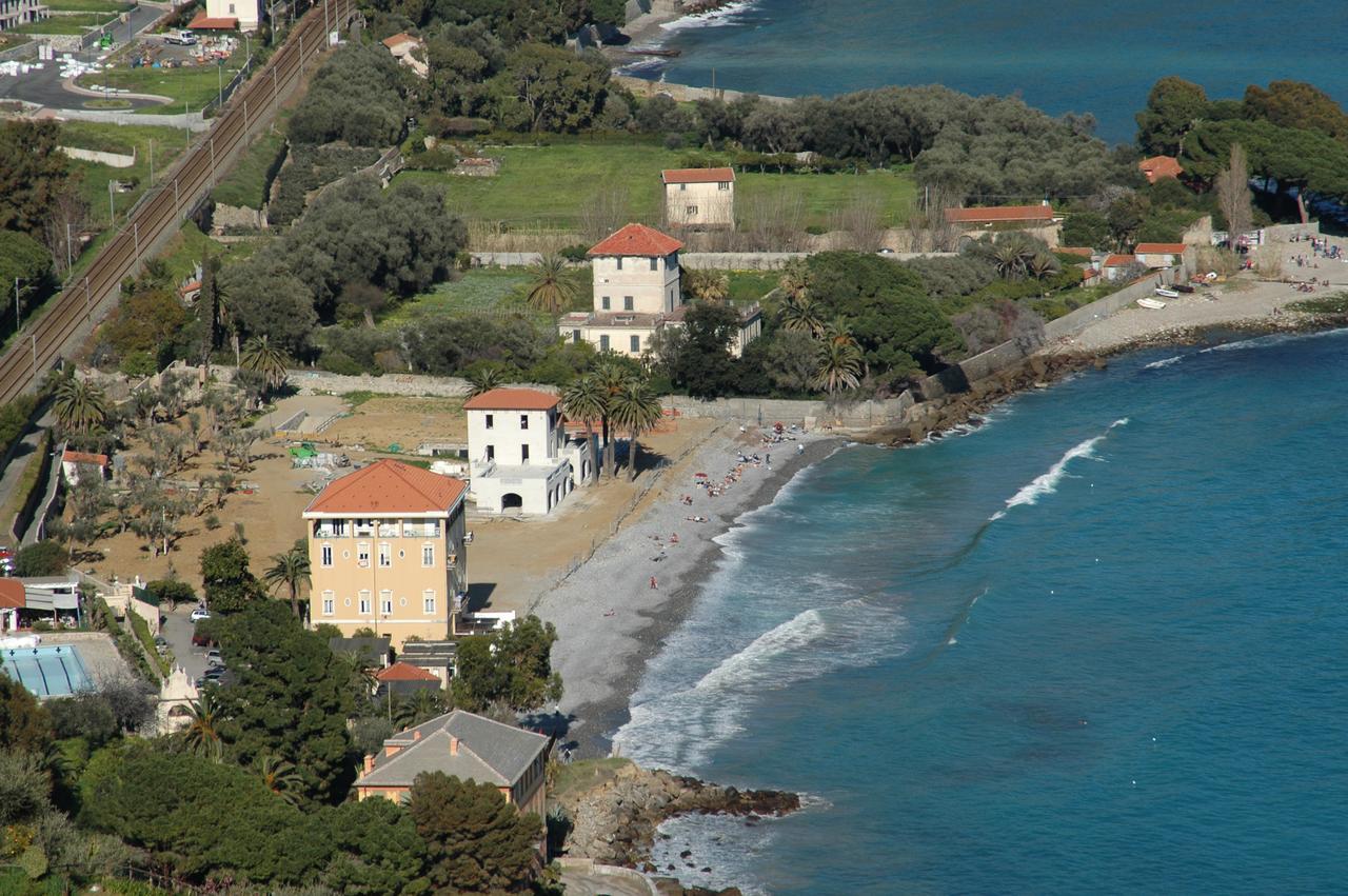 Aparthotel Holiday'S Beach Ventimiglia Exteriér fotografie
