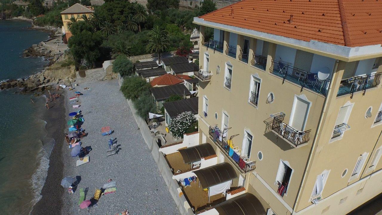 Aparthotel Holiday'S Beach Ventimiglia Exteriér fotografie